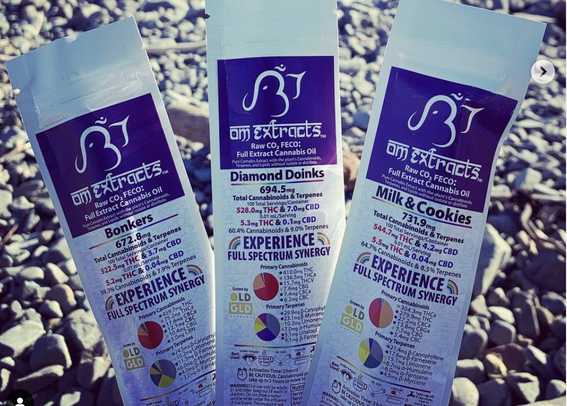 OM Extracts brand banner