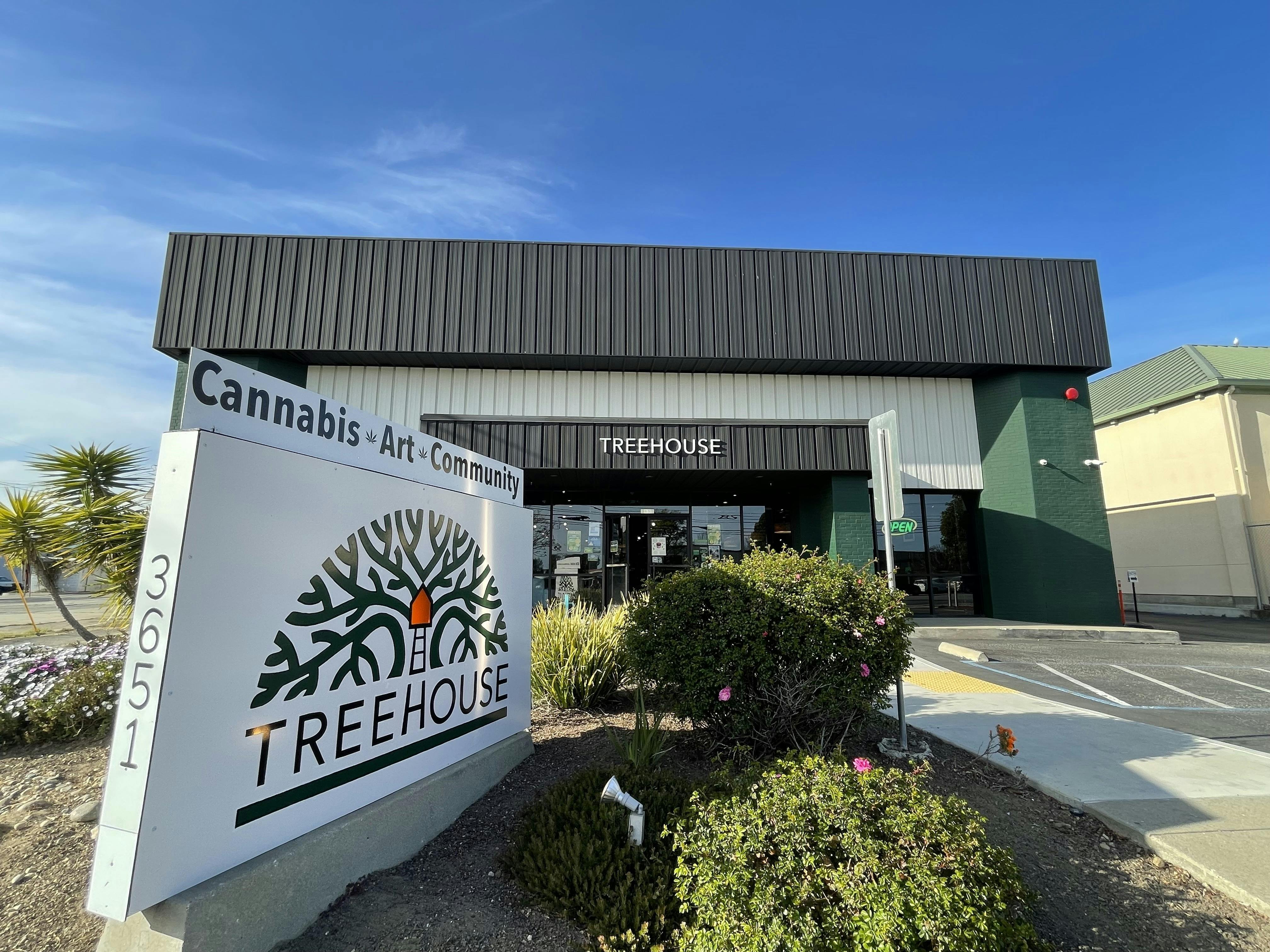 TreeHouse listing banner