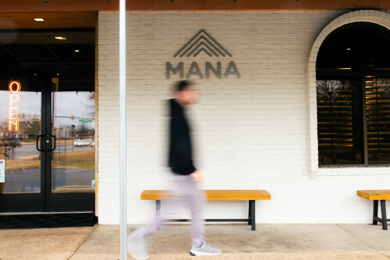 Mana Supply Co. Edgewater listing banner