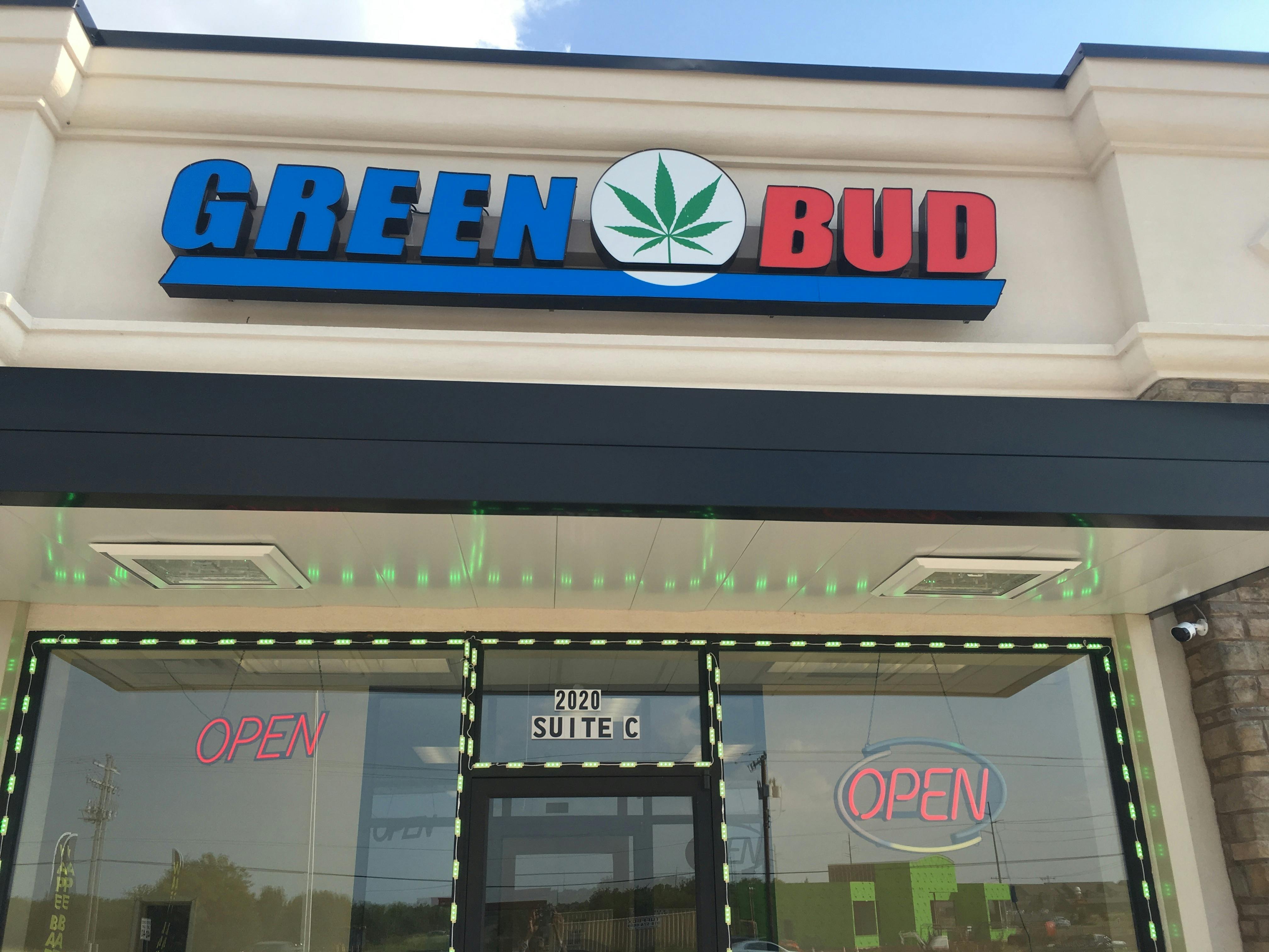 GREEN BUD