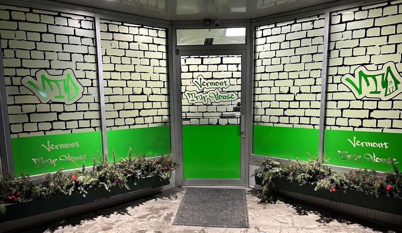 Vermont Trap House listing banner