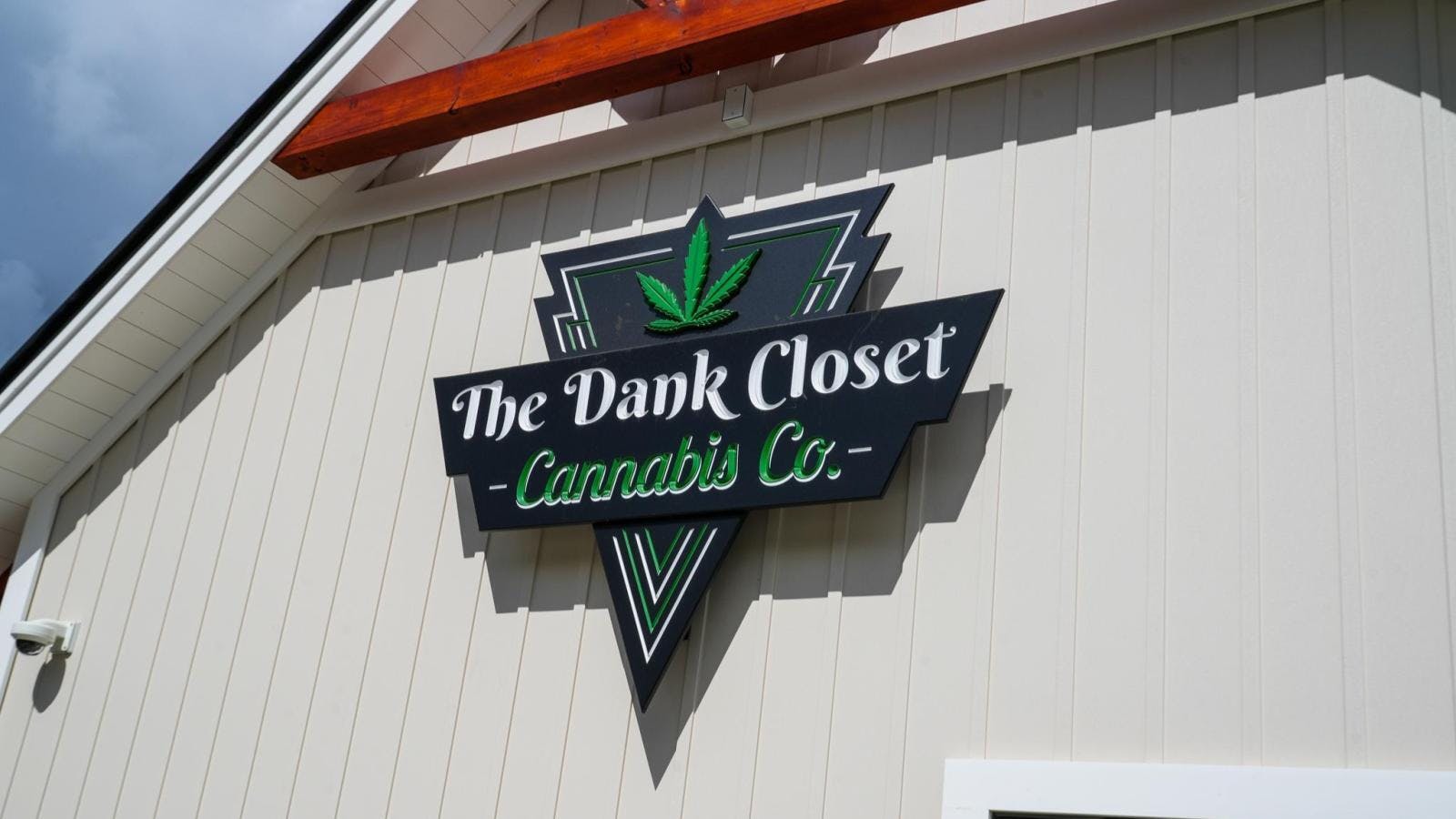 The Dank Closet Dispensary listing banner