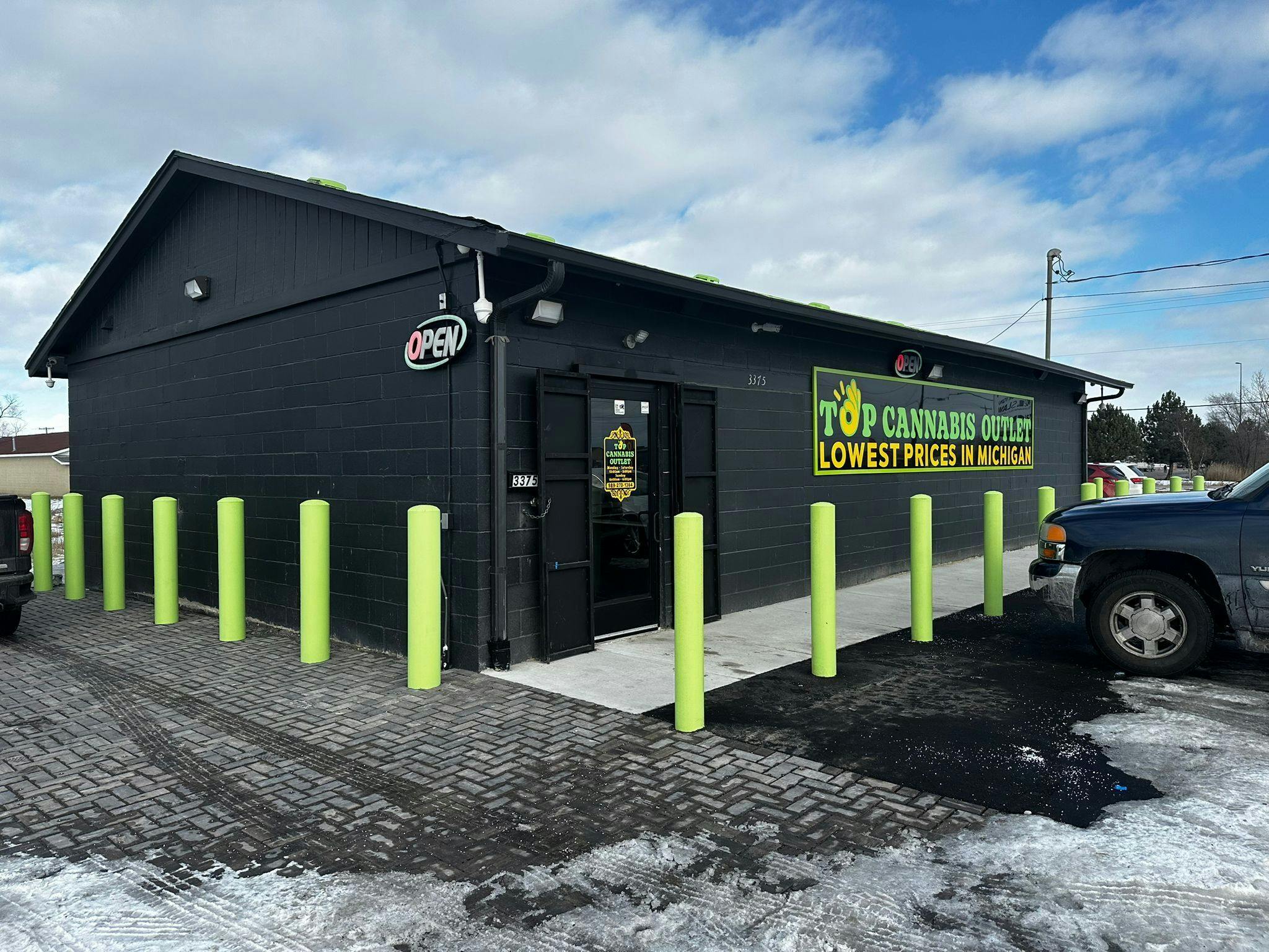 Top Cannabis Outlet - Saginaw listing banner