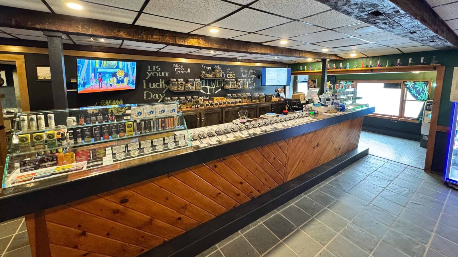 Lucky 7 Dispensary listing banner