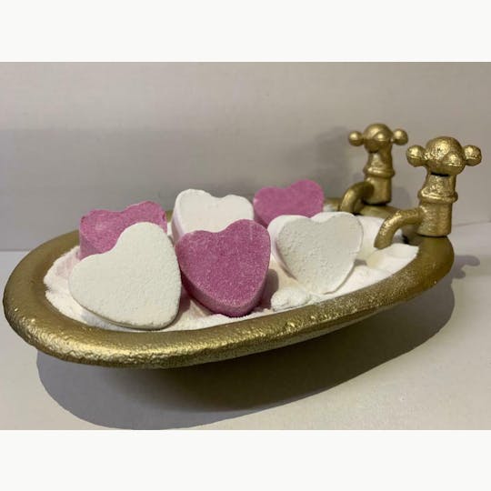 Goldfish Amsterdam - Goldfish Amsterdam CBD Heart Shaped Bath Bombs - 1