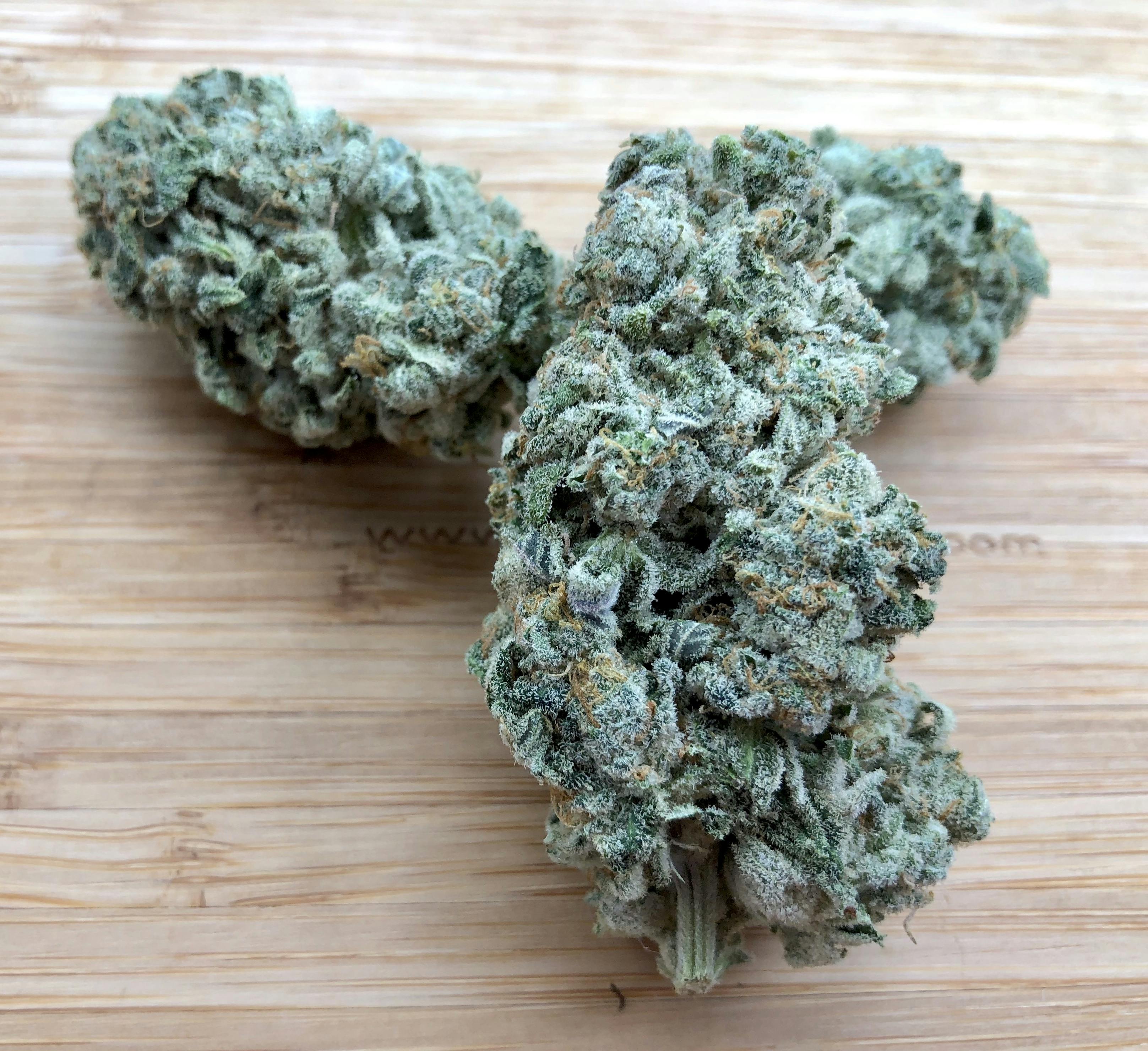 Simply Cannabis 207 - Ghost Train Haze - 1