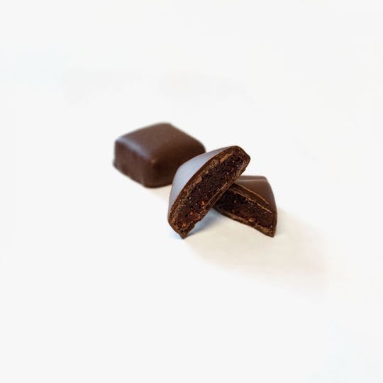 Norumbega Provisions - Chocolate-Dipped Strawberry Pâte de Fruit 100mg - 1