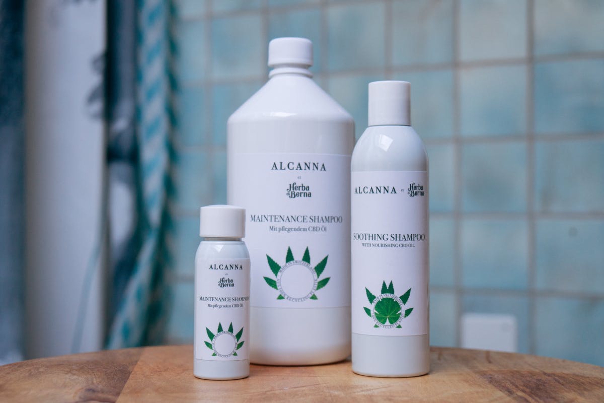 Herba di Berna AG - Nourishing Shampoo mit CBD 250ml - 1