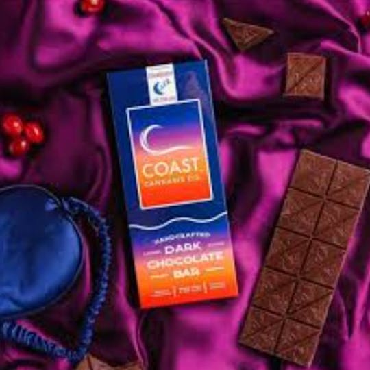 Coast Cannabis Co. - Dark Chocolate Cranberry Bar Sleep | 1:1:1 THC:CBD:CBN 100mg - 46g - 1