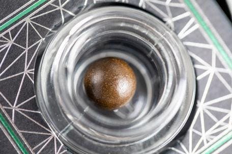 Farm2Lab - Pearadise - 1g Hash Ball - 1
