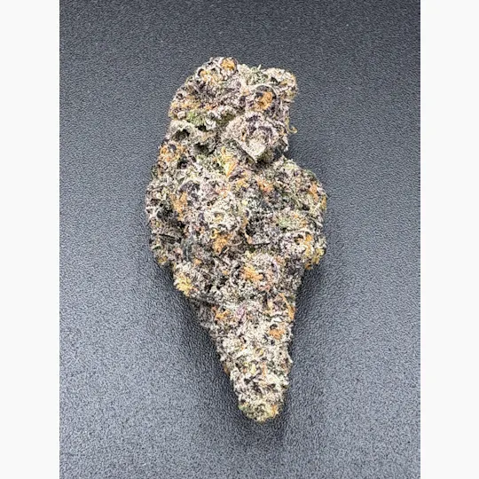 Hoodview Cannabis - Flying High | Peek 112 Flower - 1