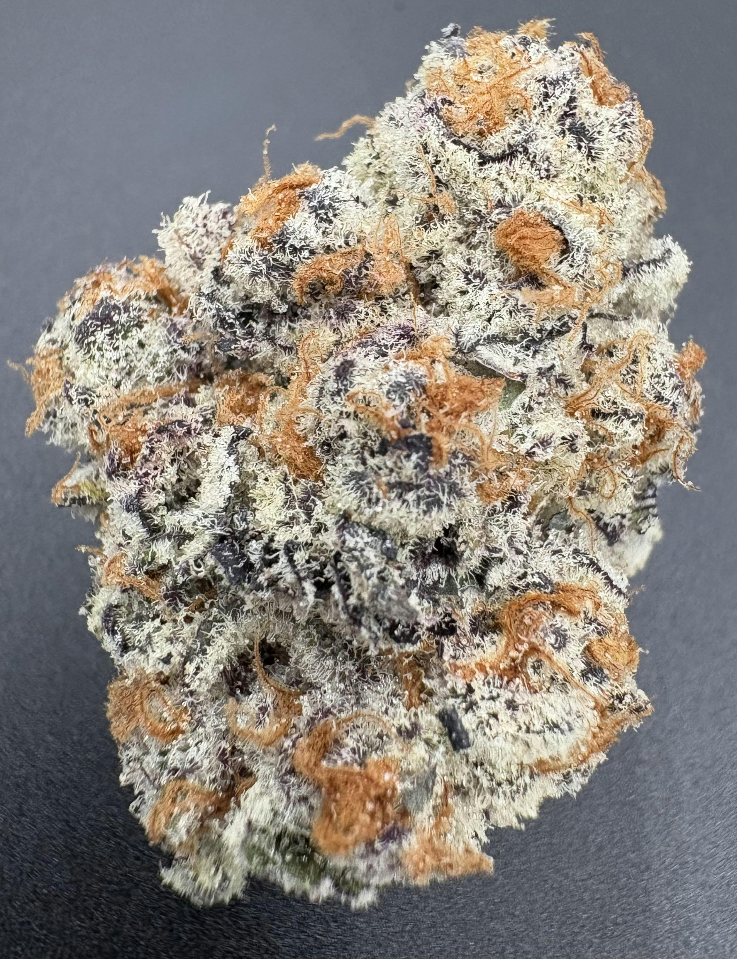 Hoodview Cannabis - Legacy | Astronaut Status Flower - 1