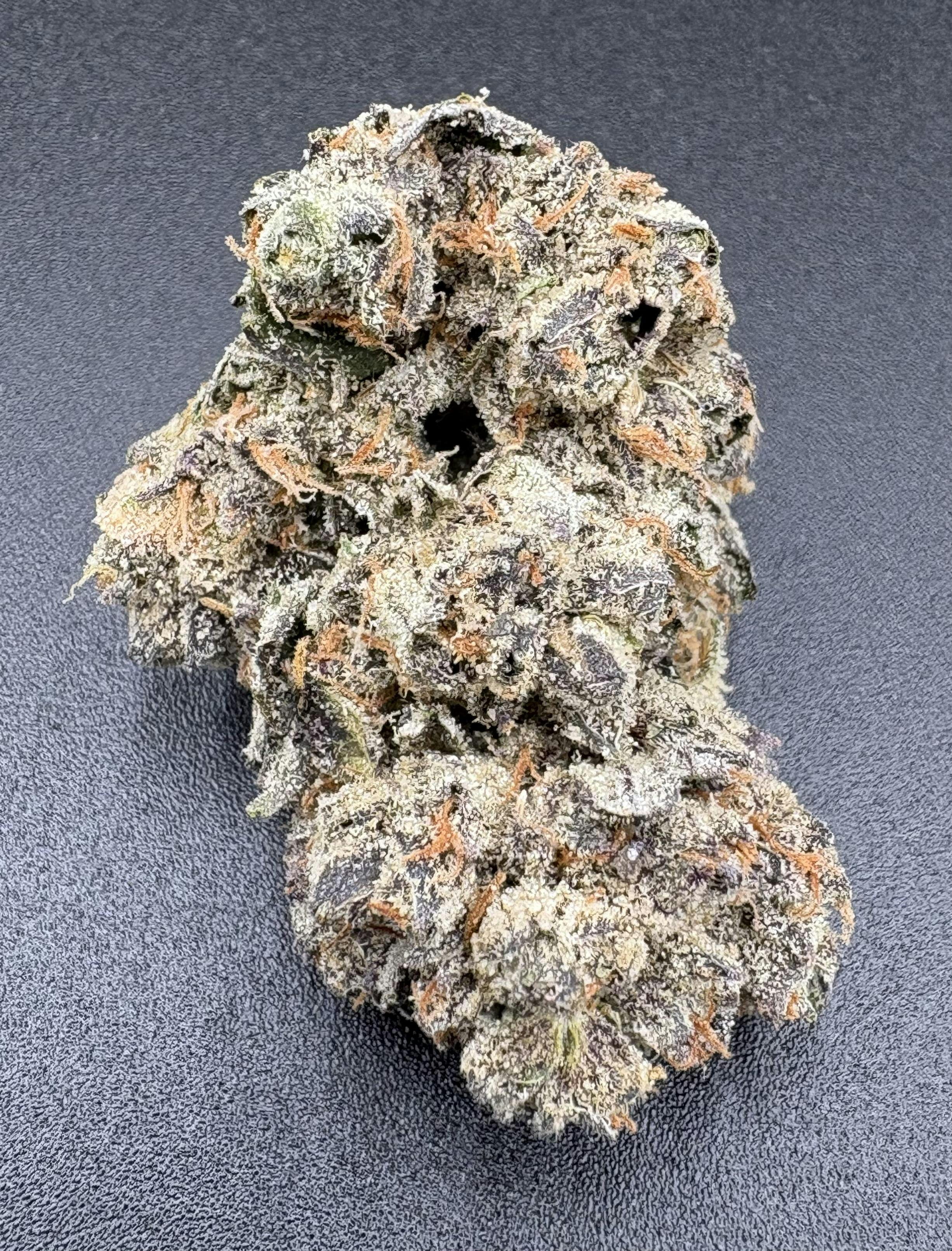 Hoodview Cannabis - Legacy | Canal St. Runtz Flower - 1