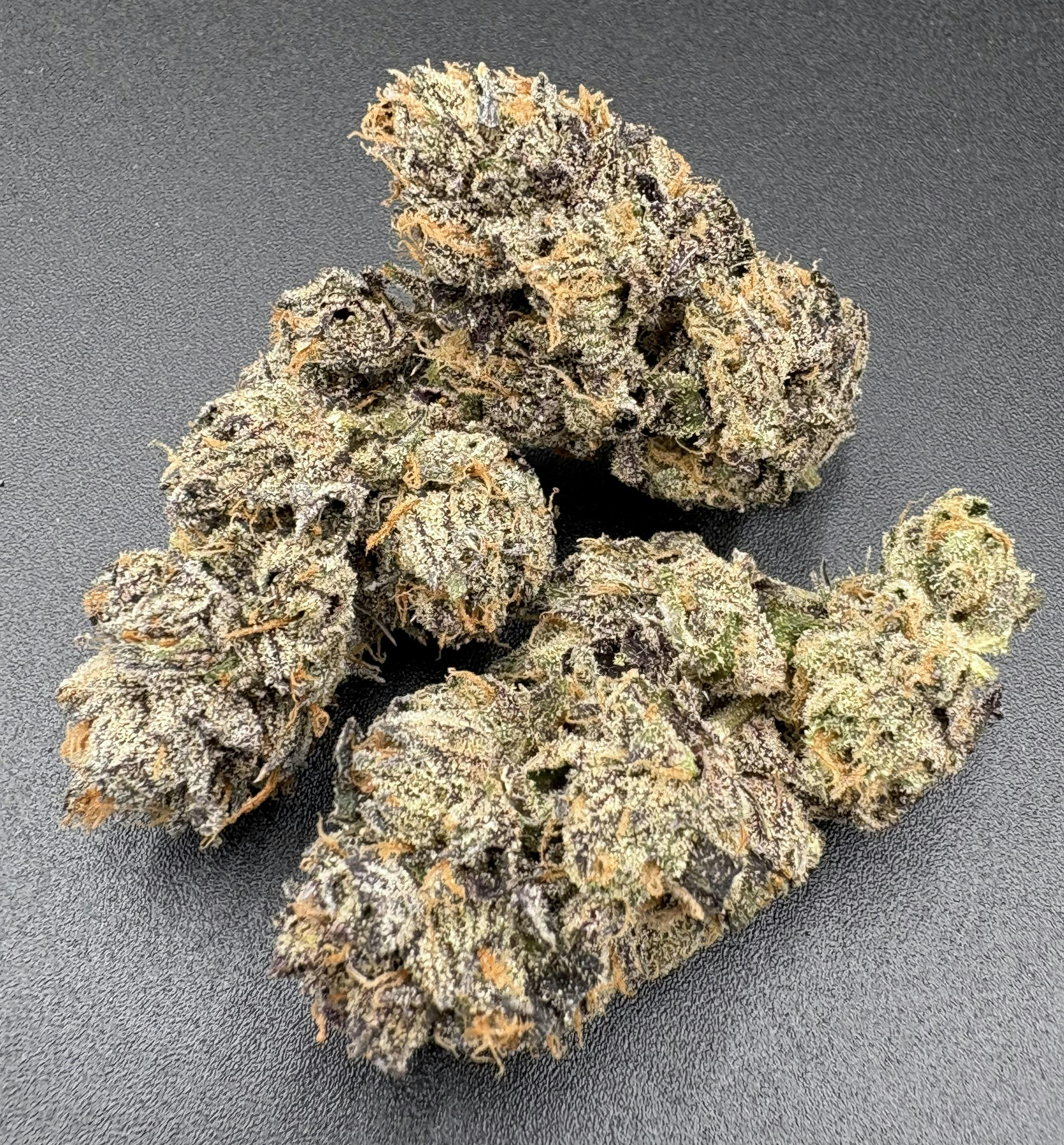 Hoodview Cannabis - Legacy | Lemon Cherry Gelato Flower - 1