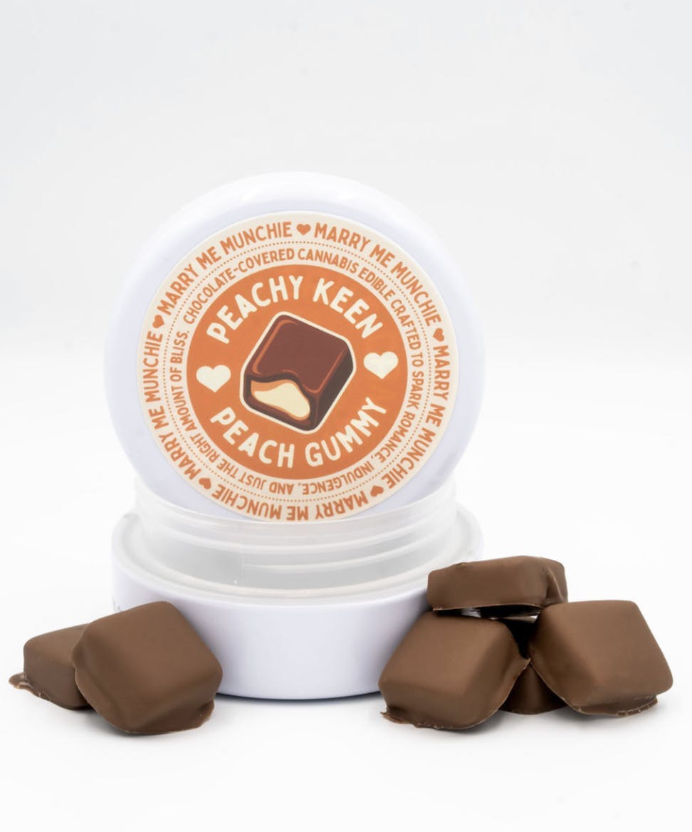 North Star Specials - Marry Me Munchies | Peachy Keen Chocolates | 150mg | 15ct | 10mg/ea - 1