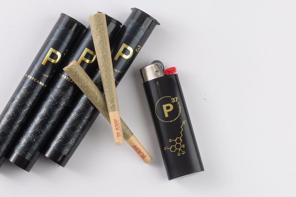 P37 - P37 | Champagne Patties | Joint | 1g - 1