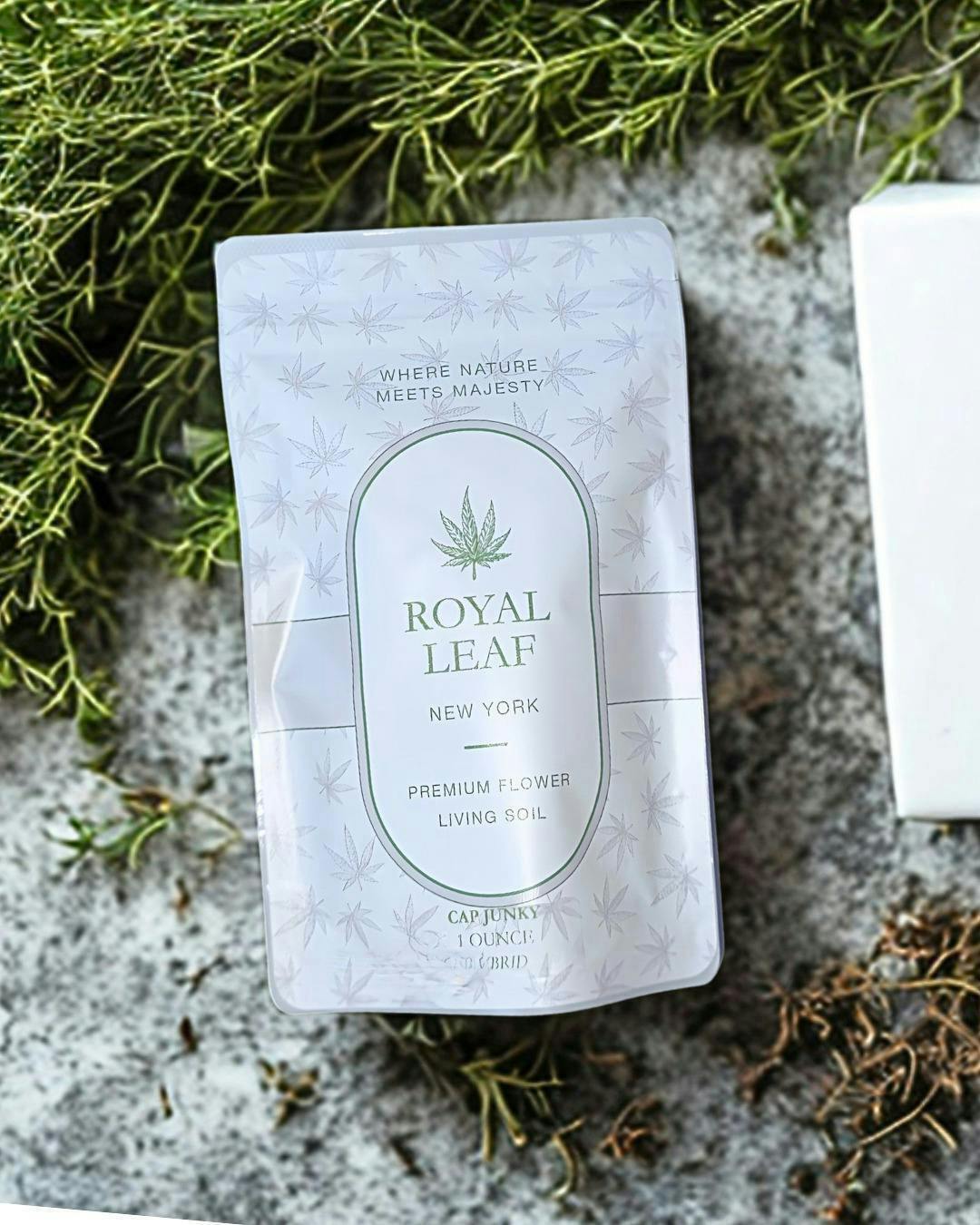 Royal Leaf - Royal Leaf | Cap Junky | Big Buds | 28g - 1