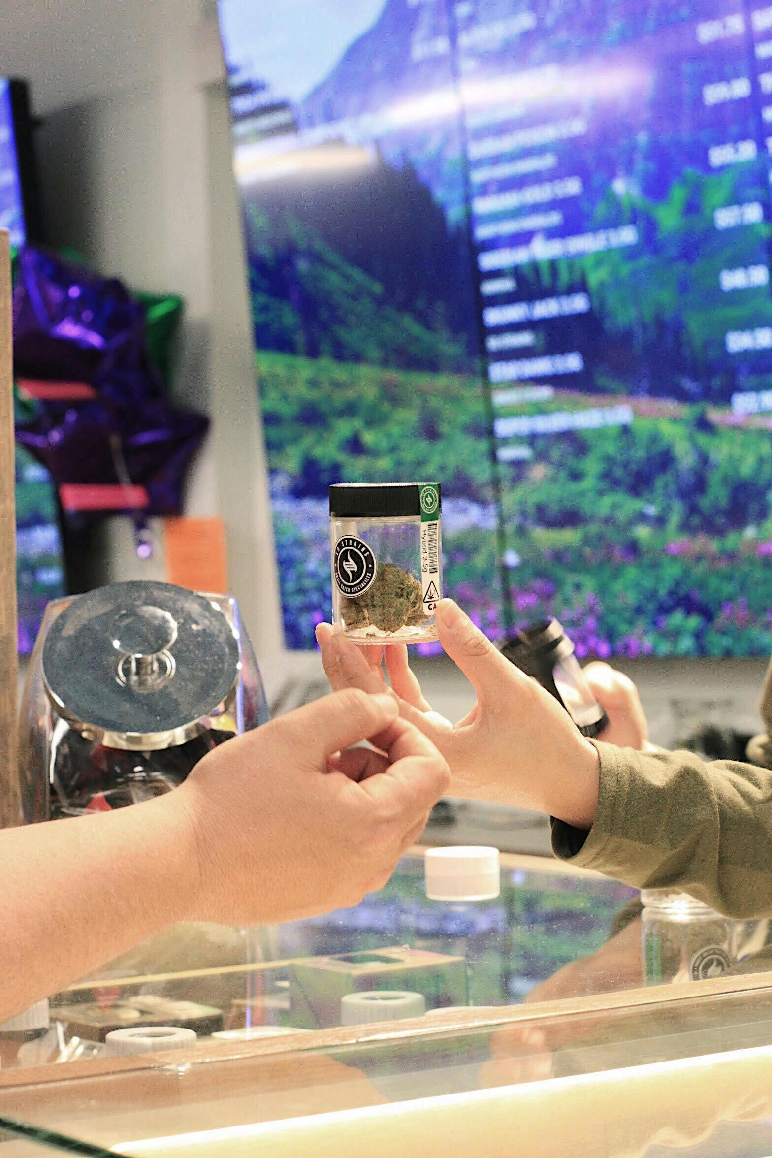 From the Earth – Delivery and Dispensary – Port Hueneme, Ventura County - Dispensary Listing - Photo 1