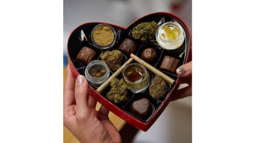 365 Recreational Cannabis - Seattle Treat That Special Someone w/ Our 30% Off Weekend!