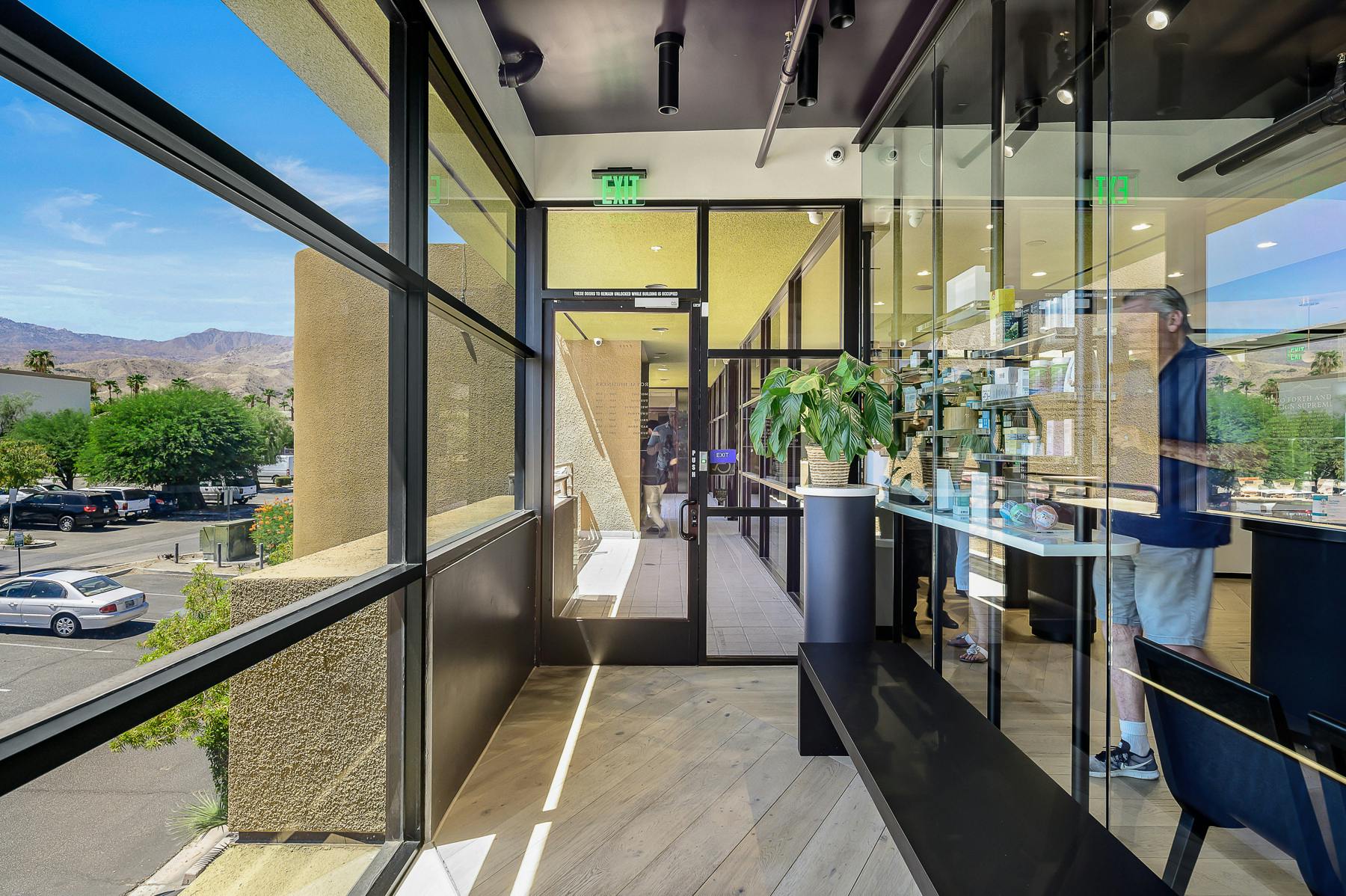 Royal Highness Delivery - Palm Desert - Delivery Listing - Photo 2