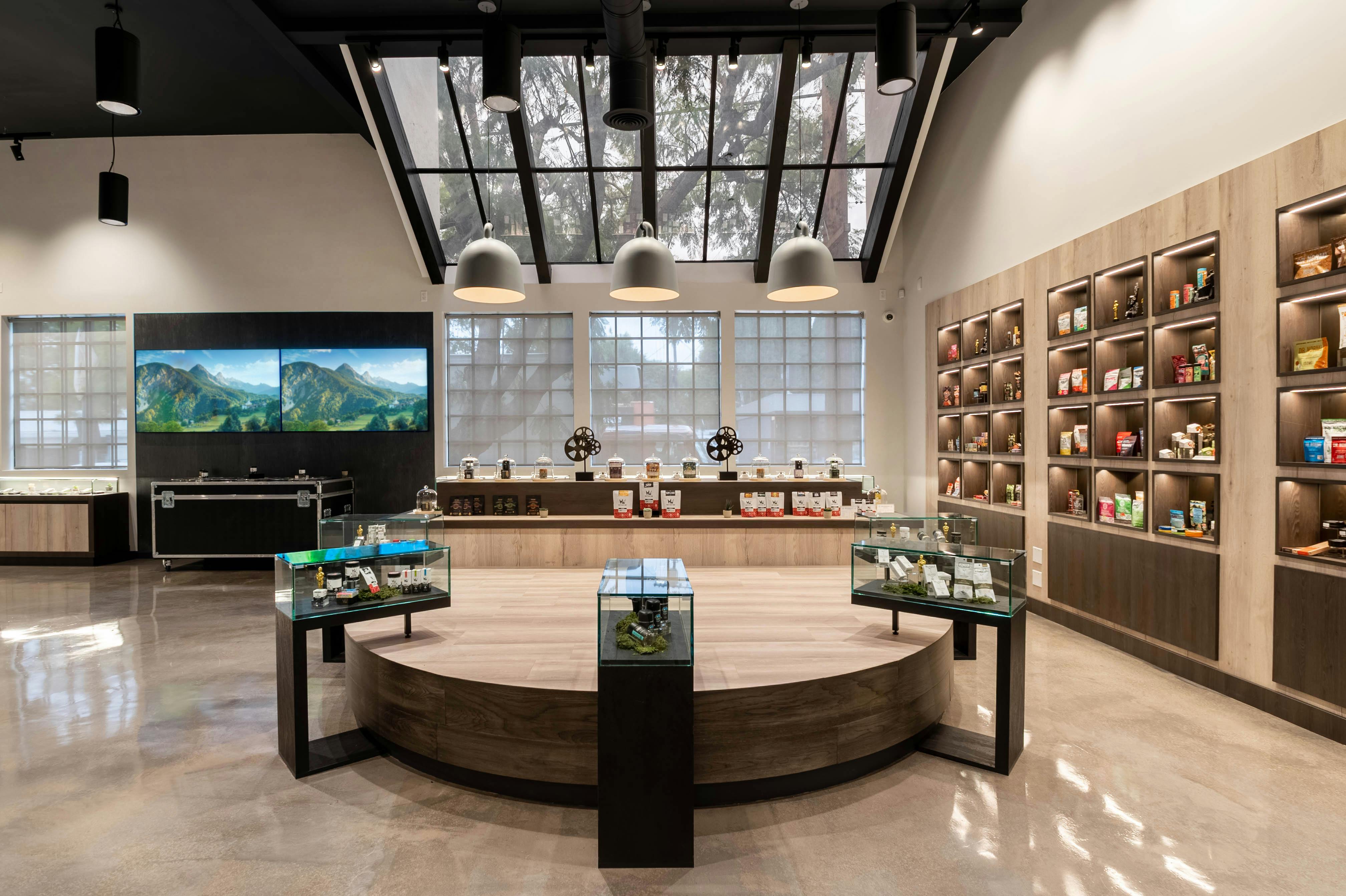 The Set Los Feliz - Dispensary Listing - Photo 1