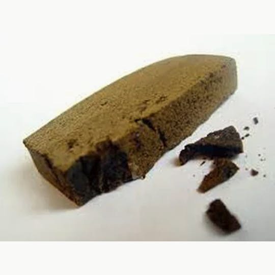 Magic Weed Amsterdam - Hash Unpressed Glue extraction - 1