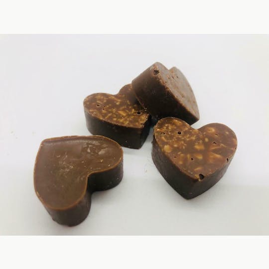 South Port Cannabis Company - INFUSED MILK CHOCOLATE TOFFEE HEARTS 100 MG - GIGI'S GANJA - 1