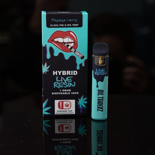 Oil Traderz - 1g Papaya Larry Live Resin Disposable - Oil Traderz (Hybrid) - 1
