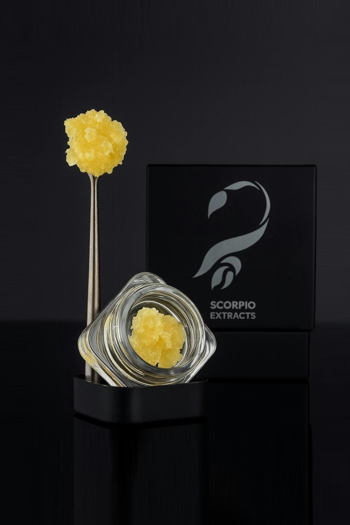 Royal Kush Farms - Cookies Cream Milkshake Live Resin Terp Crumble 1g | Scorpio Extracts - 1