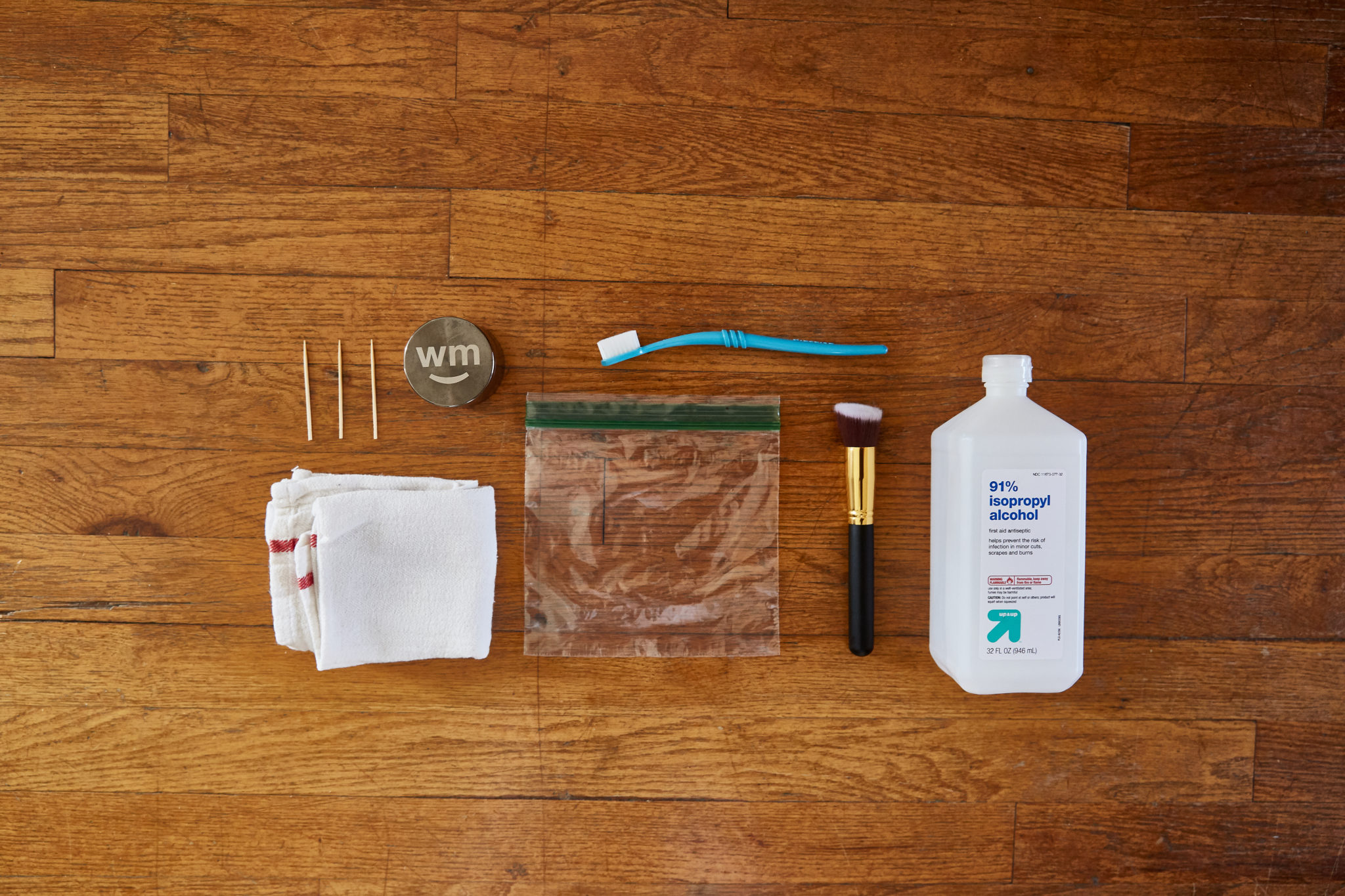 How to Clean a Grinder Cleaning Weed Grinders Weedmaps