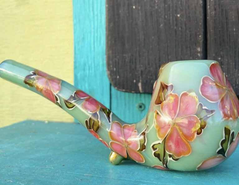 Click to see a larger version of the image Sarah Hancock glass pipe