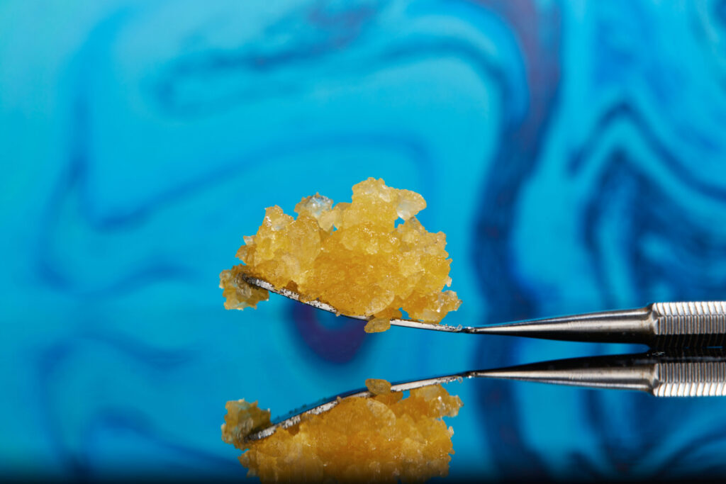 Live resin sugar concentrate on dab tool