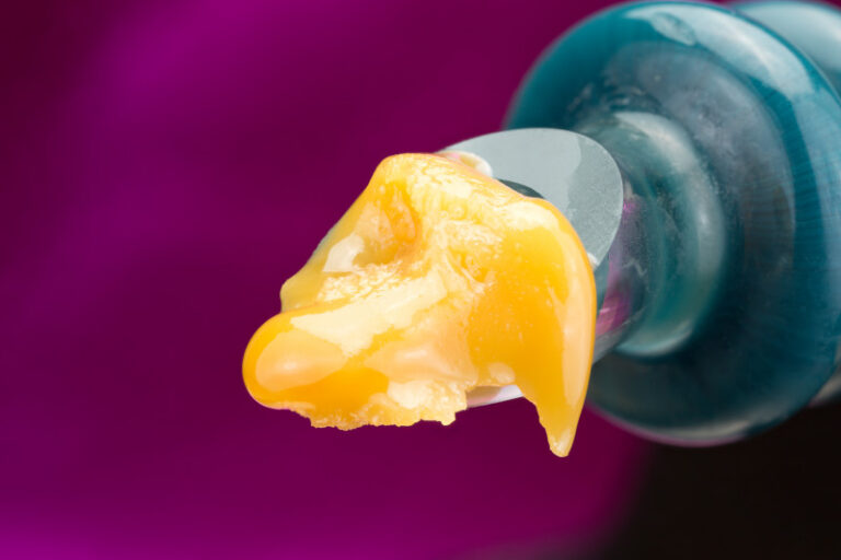 Dab of live resin sauce on tool