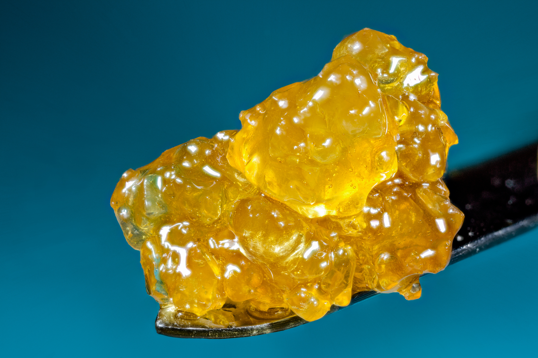 Live resin cannabis diamonds in sauce